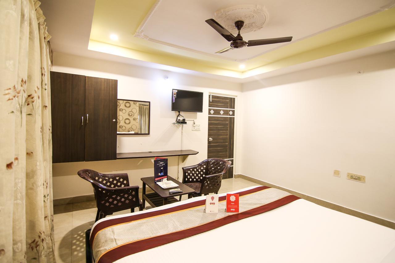 Oyo 9207 Chakri Guest House Visakhapatnam Luaran gambar